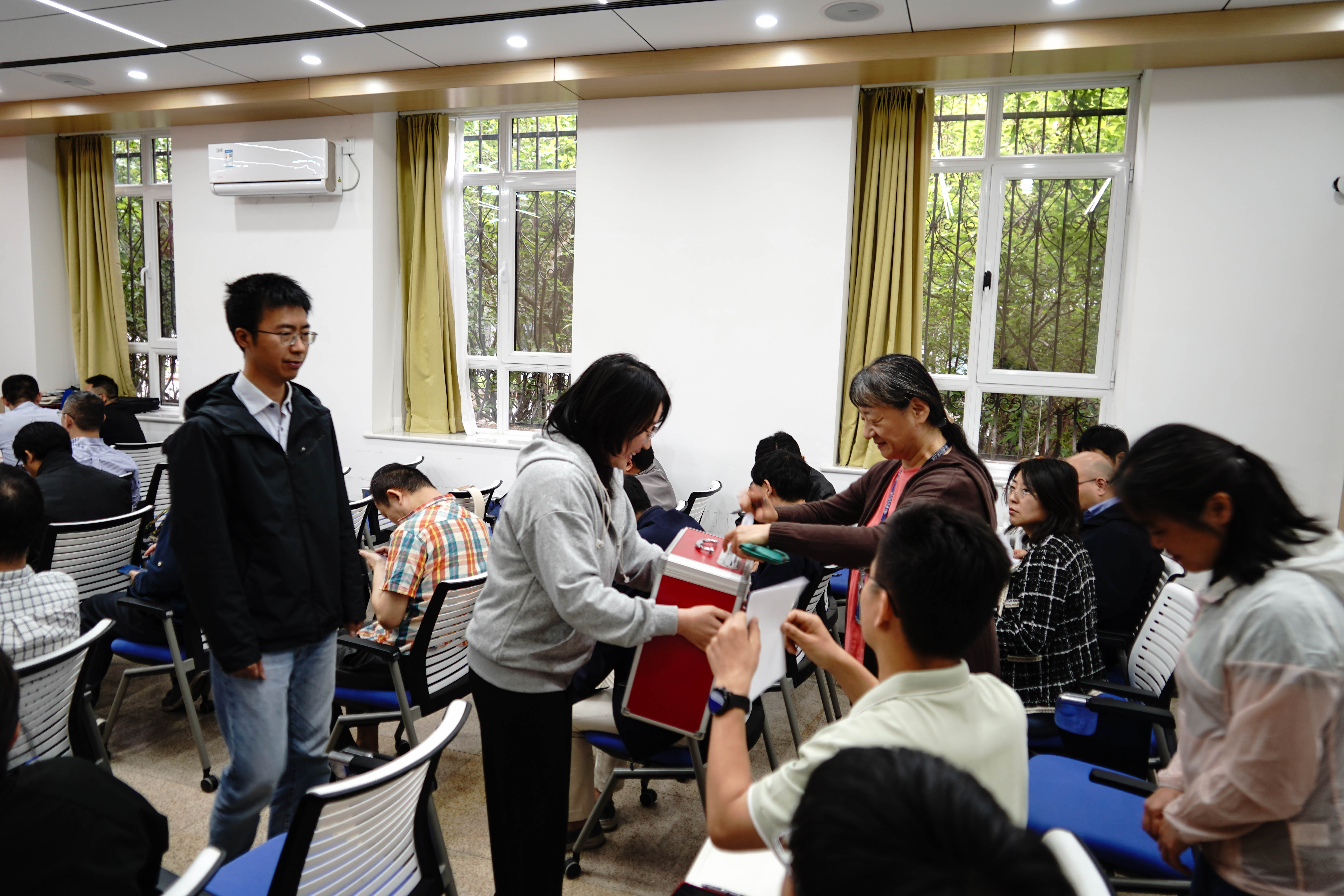 物理与天文学院-10.jpg