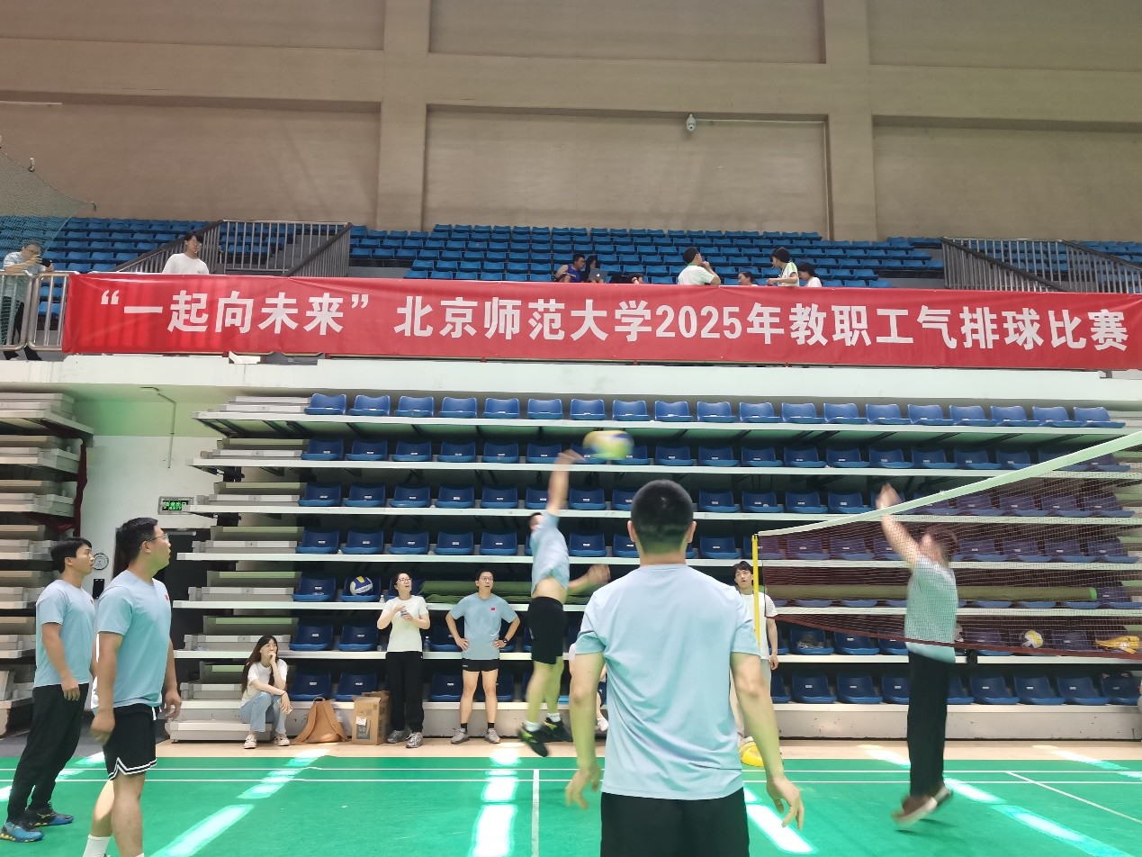 20250611实验小学“虽未摘金，未来可期” (4).jpg